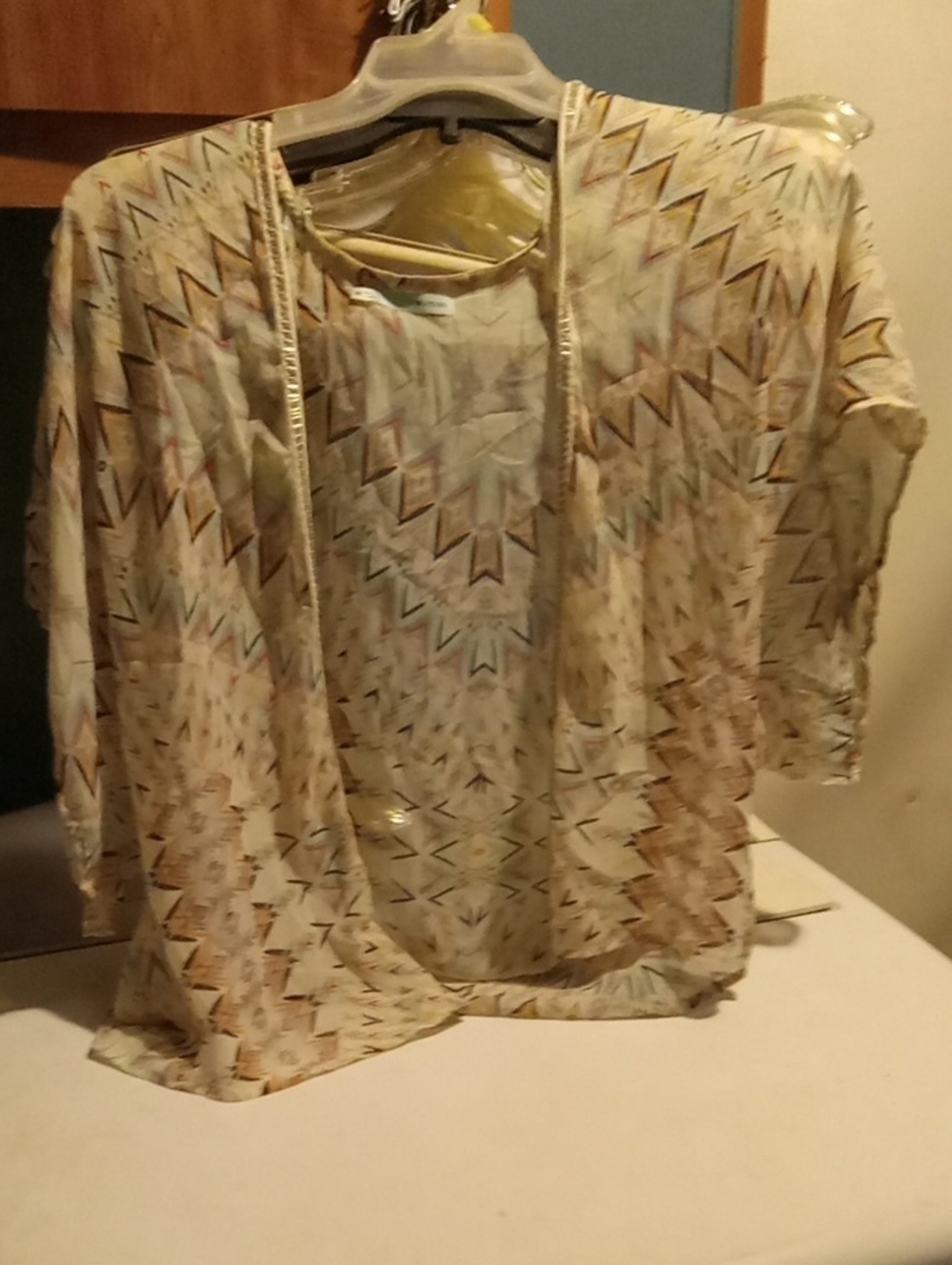 Maurices Sheer Geometric Print Kimono Top in Cream and Gold